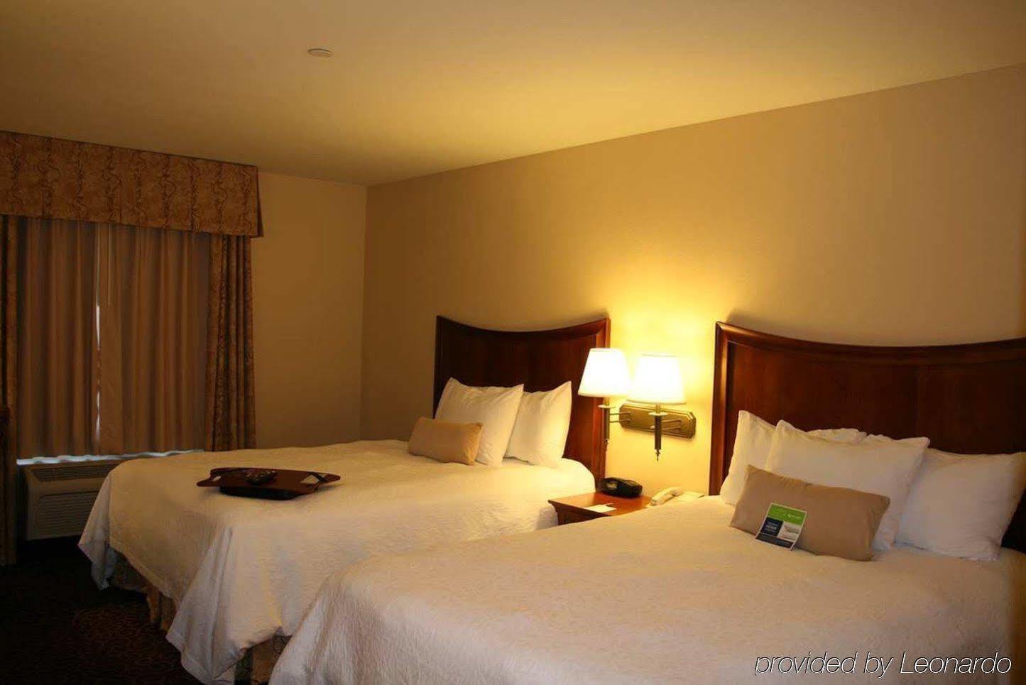 Hampton Inn & Suites Red Bluff Værelse billede